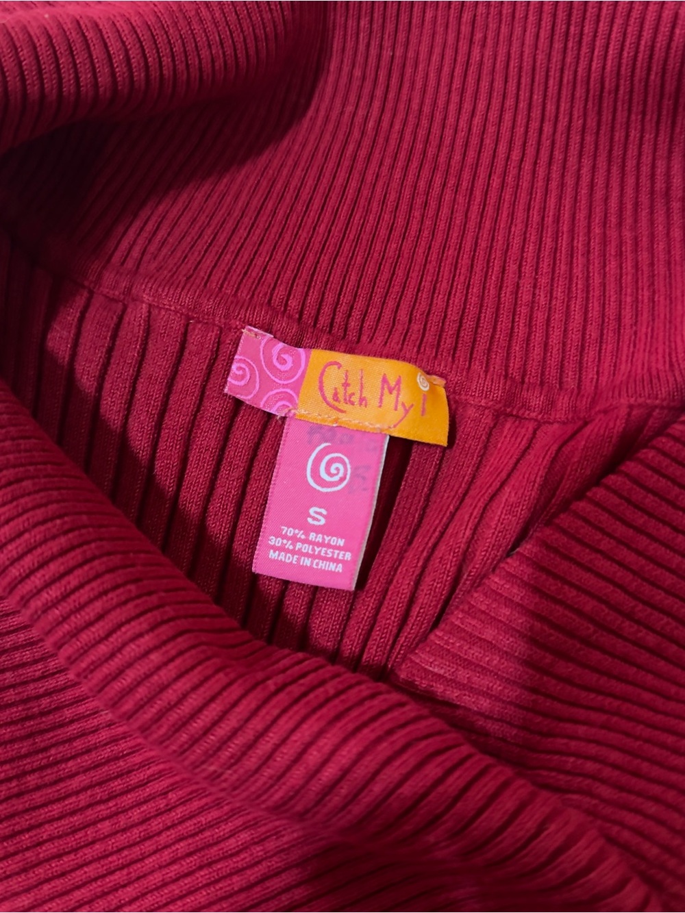 Y2K Fitted Ribbed Asymmetric Red Sweater - Picture 5 of 6